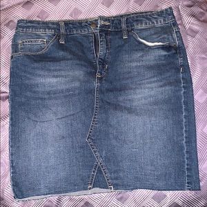 Universal Threads denim skirt
